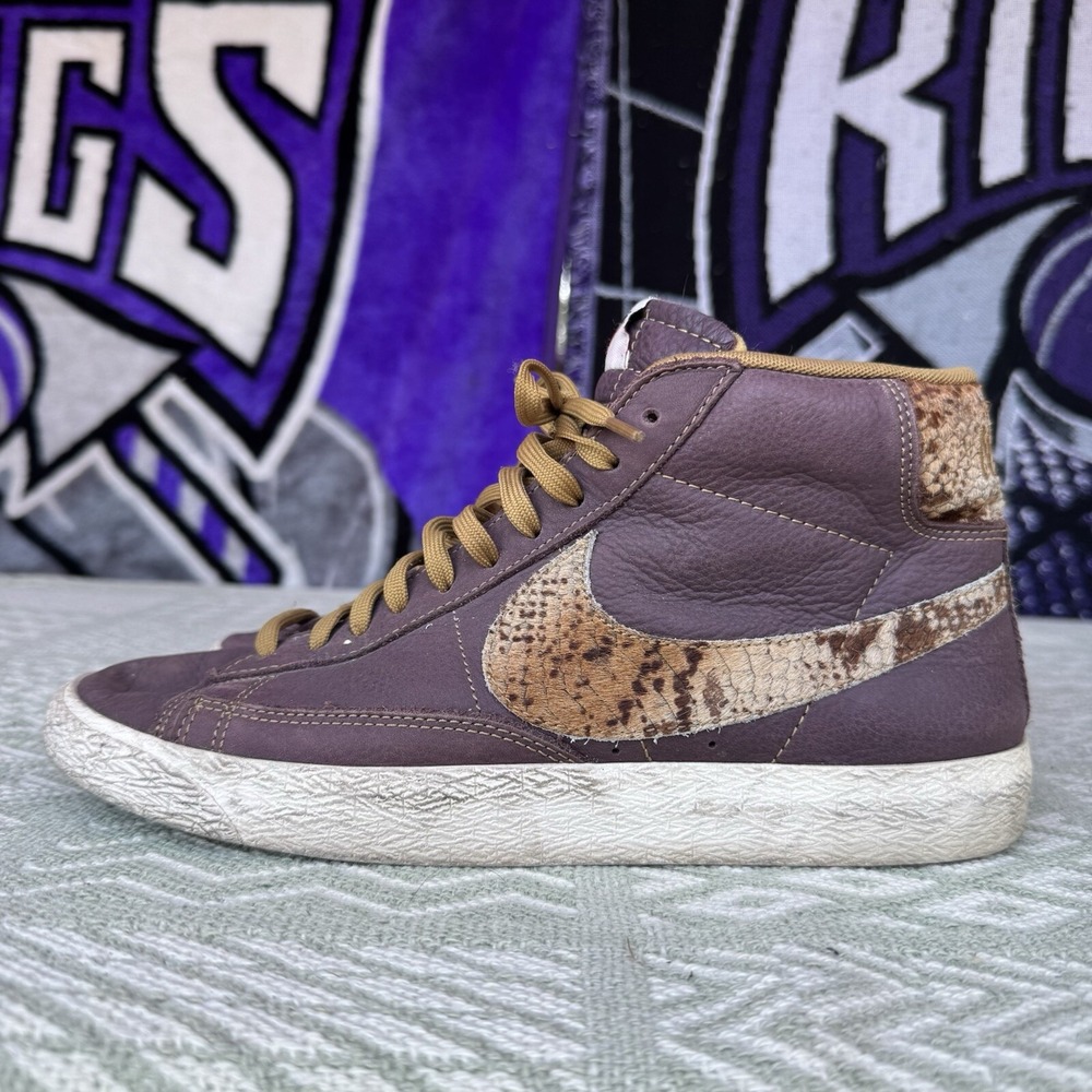 Size 9 - Men's Nike Blazer Mid Premium VTG QS Safari Mahogany/Sail/Golden